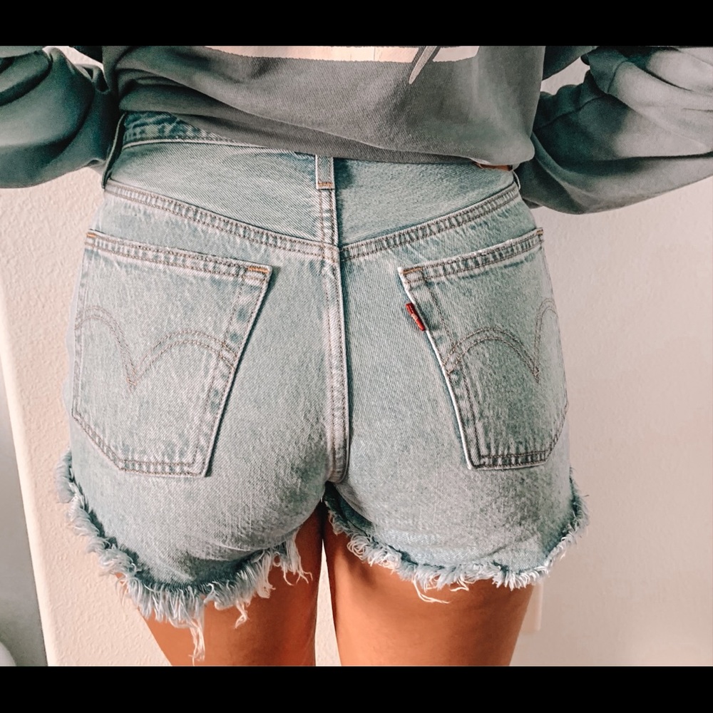 LEVIS 501 women’s denim shorts